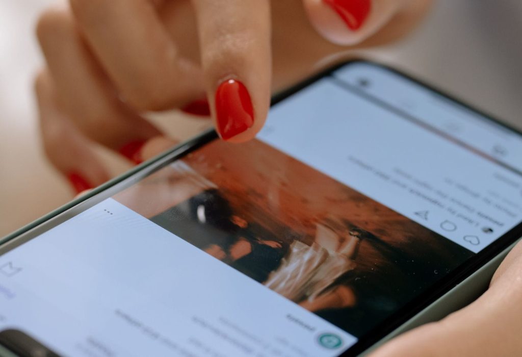Opening Instagram Automatically